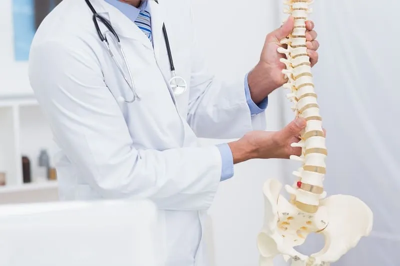 Lesiones de columna: Cómo tratarlas de manera efectiva con el Dr. Armando Esau Garcia Torres
